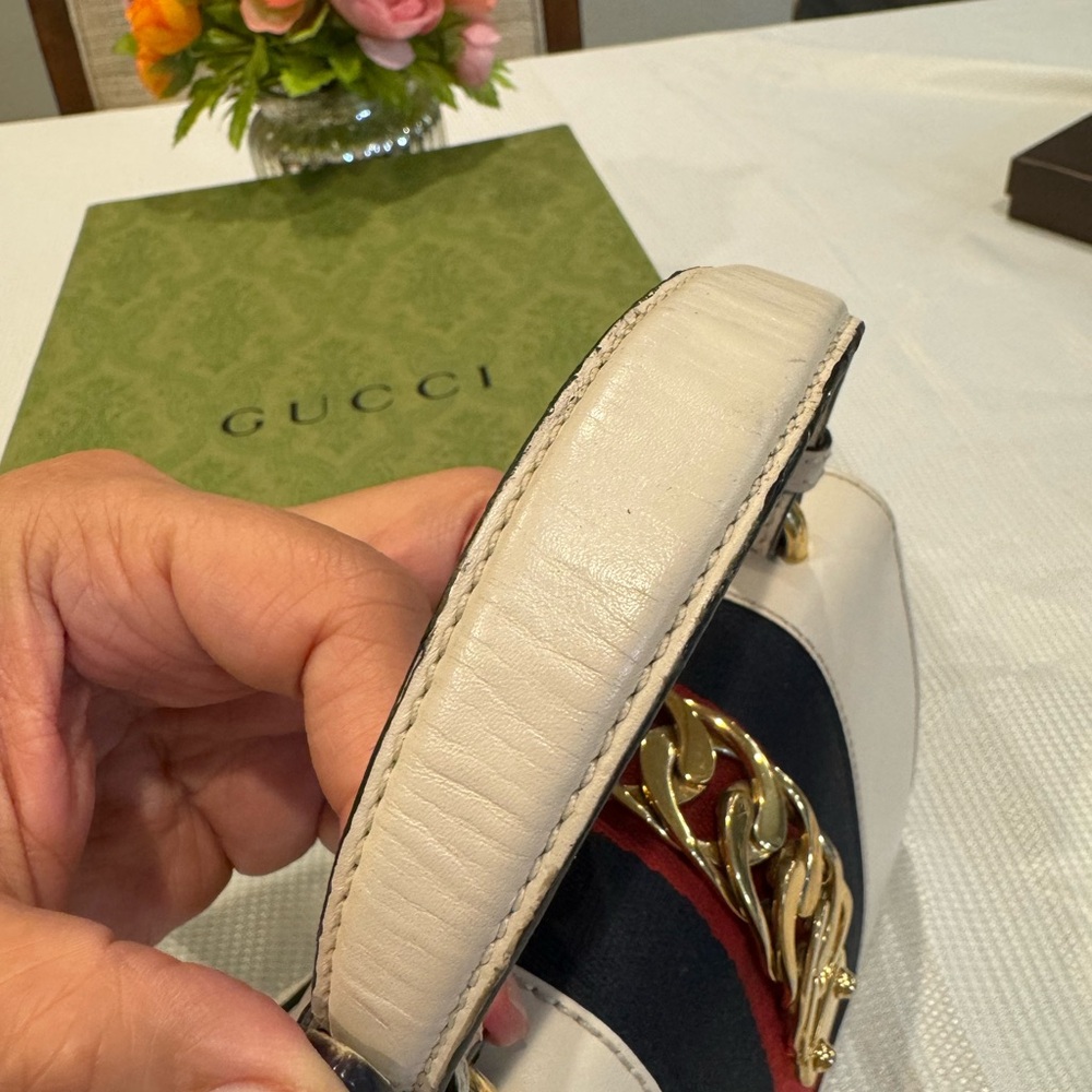 Authentic Gucci Sylvie small bag - Picture 13 of 16